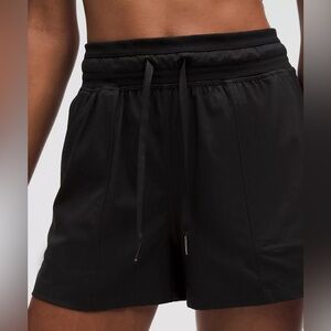 Lululemon Dance Studio Shorts Black – Size 4 – NWT $68